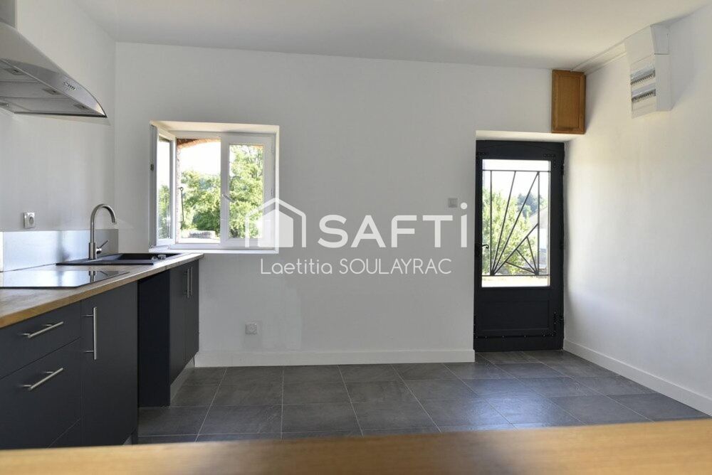 Vente Maison Maison de village rénovée de 108m² avec garage et jardin. Castres