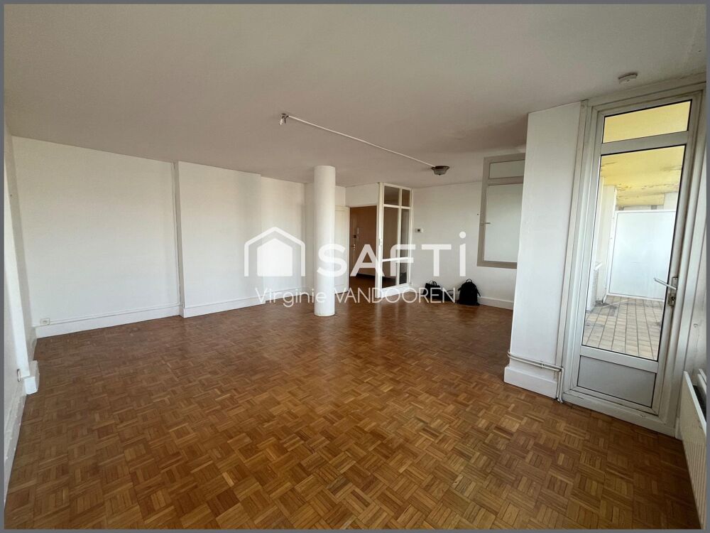Appartement lumineux avec balcon et vue mer