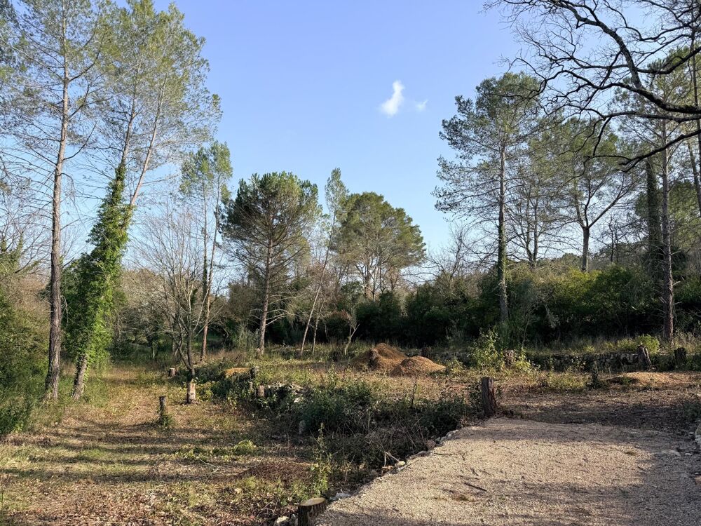 Vente Terrain Terrain constructible de 2235m2 à TOURRETTES Tourrettes