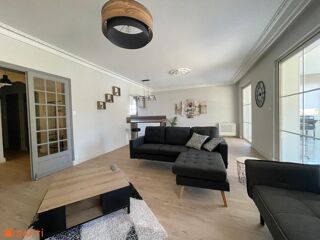  Maison  vendre 11 pices 262 m