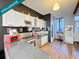  Immeuble � vendre 135 m� Saint-claude