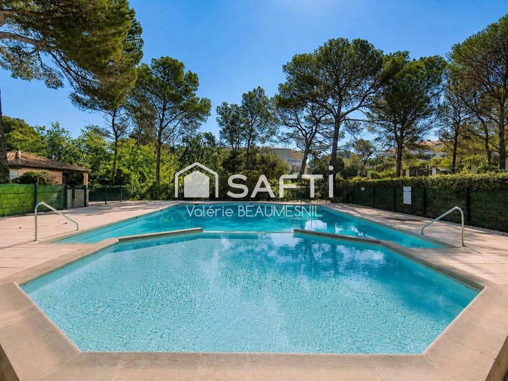 Vente Appartement Ce studio avec mezzanine a tout d'un grand : 24 m2 carrez mais 47 m2 utiles!! Saint-aygulf