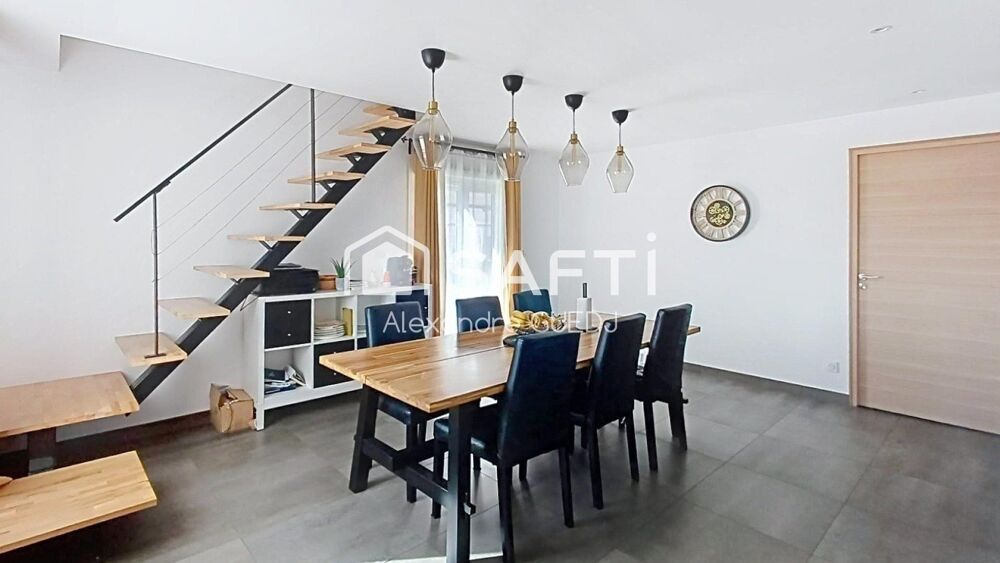 GRANDE MAISON INDIVIDUELLE ENTIEREMENT RENOVEE