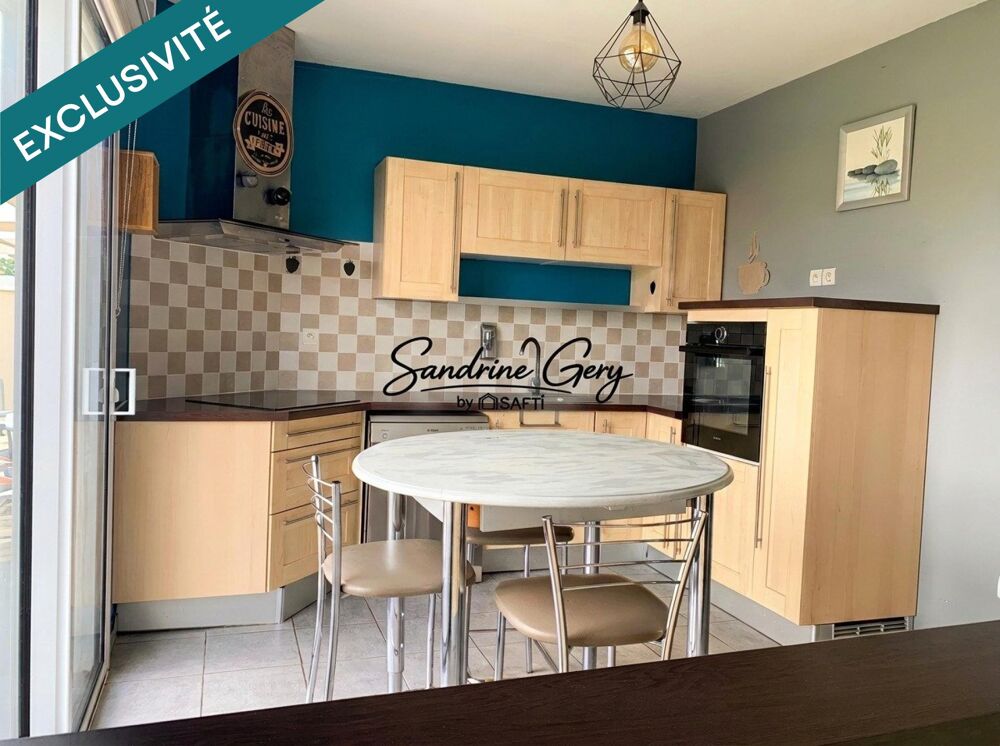 Grande maison familiale de 170 m²  7 chambres  Terrain de 2 950 m² proche Centre-ville de Renazé