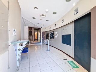  Immeuble à vendre 200 m² Serignan