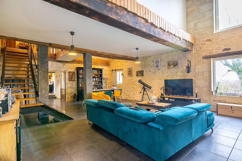 Vente Maison Maison en pierre rénovée avec piscine – Vue panoramique exceptionnelle et couchers de soleil – 4 chambres – À 15 min de Libourne Saint-andre-de-cubzac