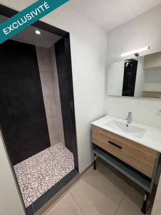  Immeuble � vendre 240 m�