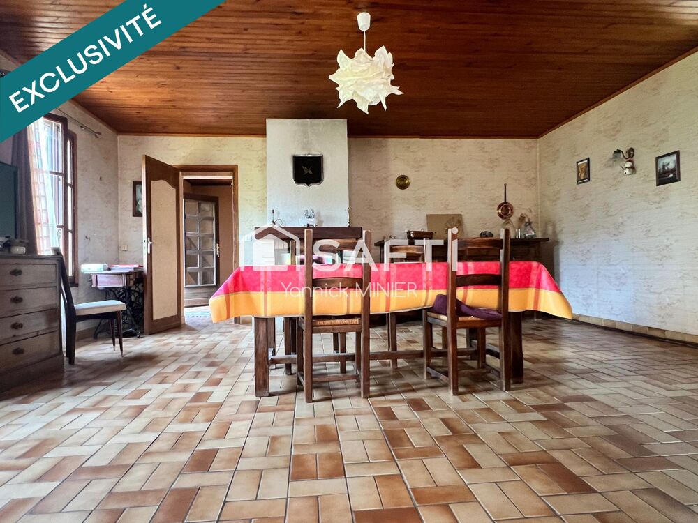 Maison à fort potentiel, travaux à prévoir.