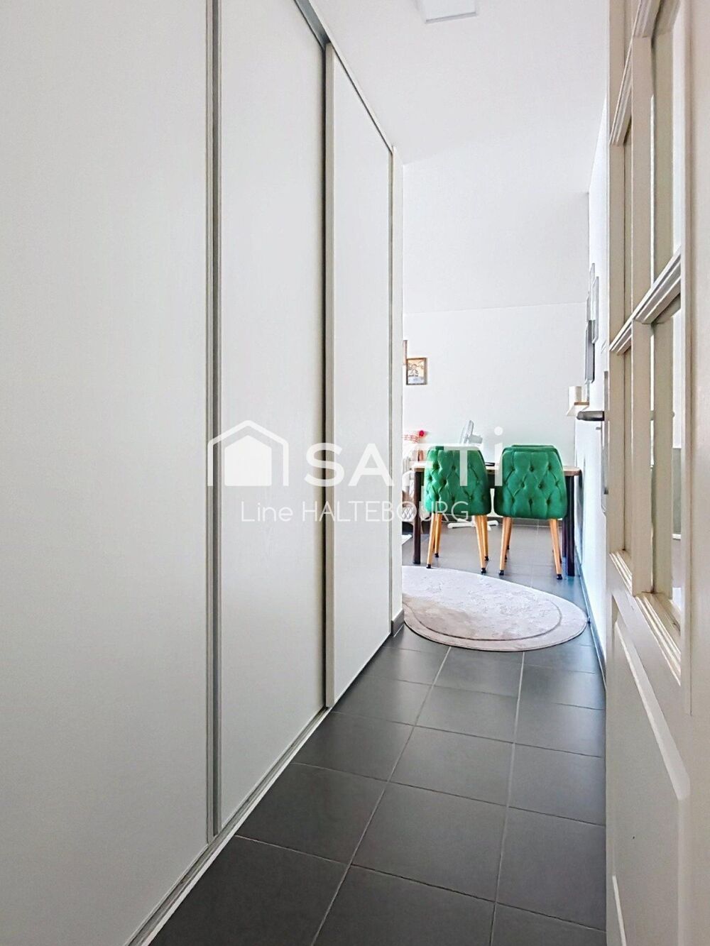 Vente Appartement Grand F2 de 56 m² en dernier étage avec terrasse , garage et parking Kembs