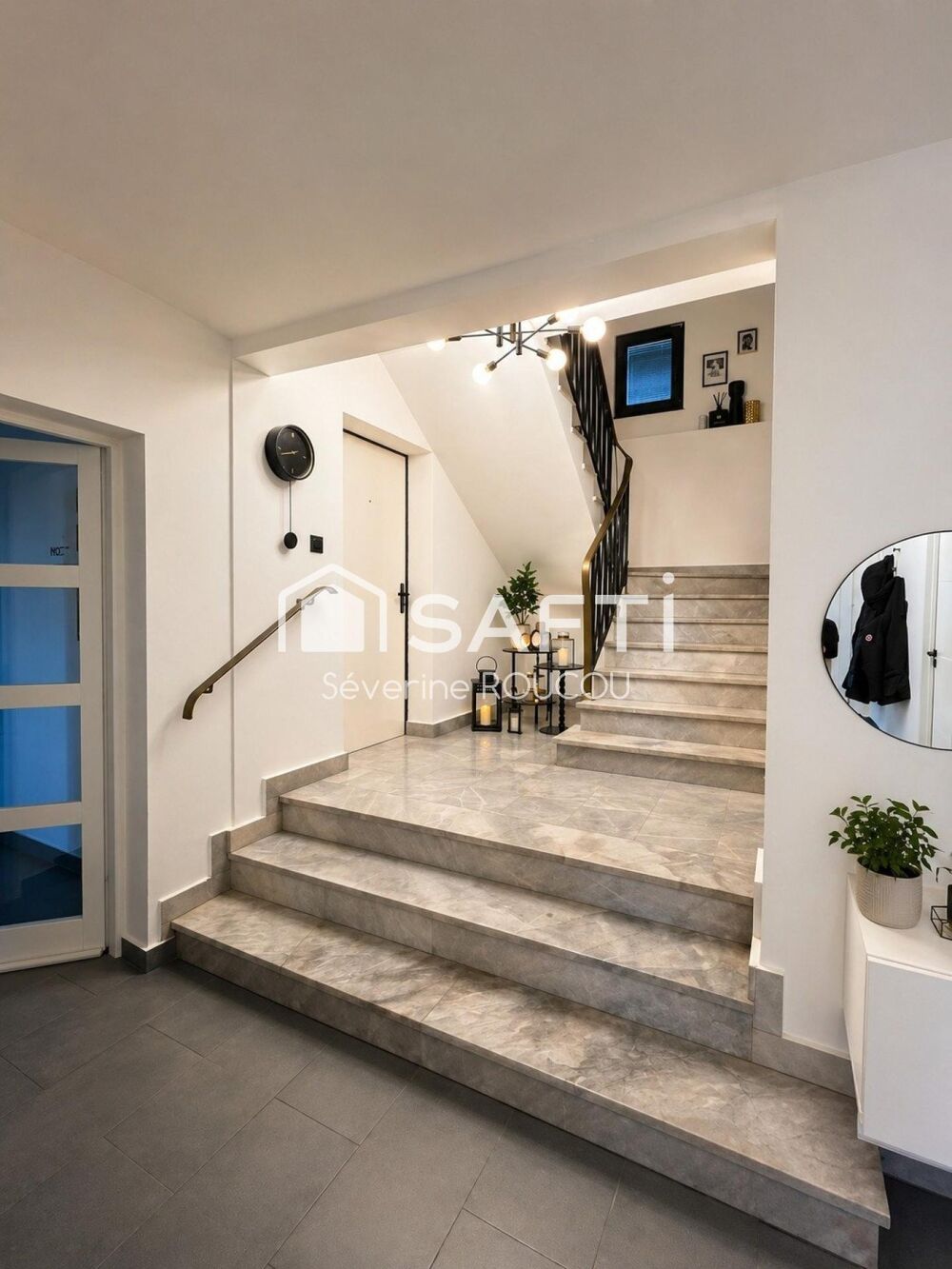 � vendre  Maison Valserh�ne (01200)