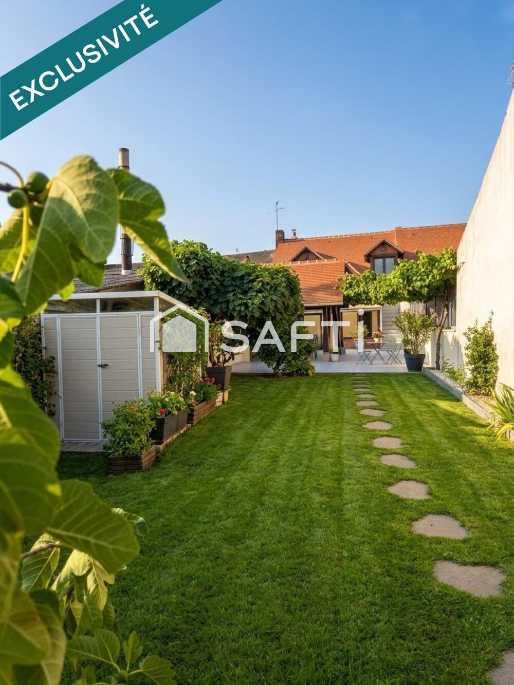 Maison 8 pièces 247 m² · à Saint-Denis-de-l'Hotel · 247 m² · 291 500 €