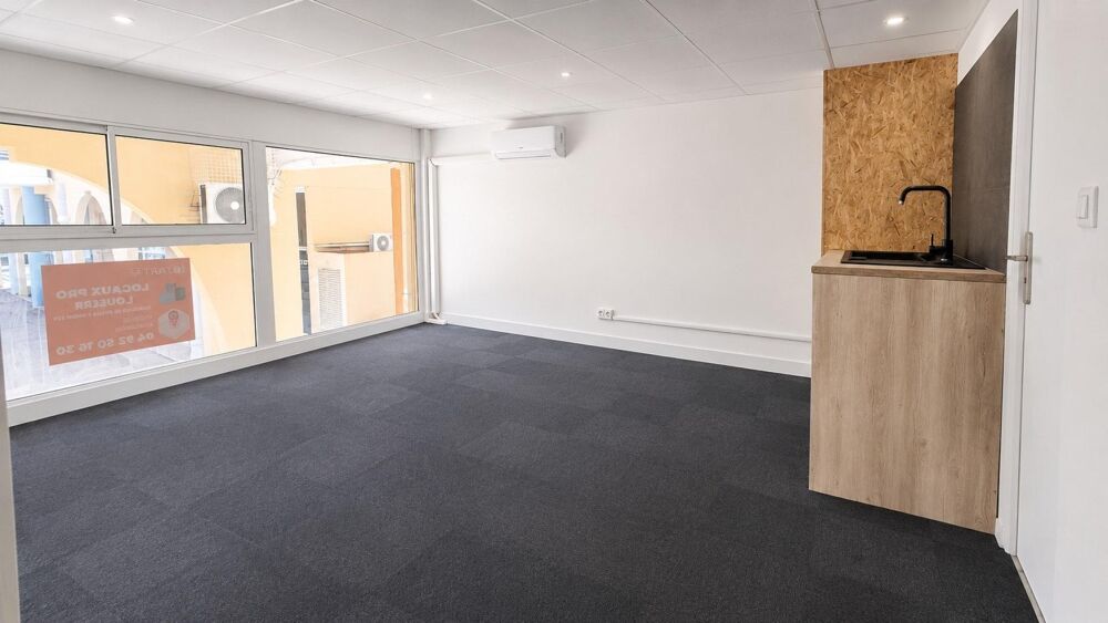   Local 28 m² au 1er étage – Centre bien-être Fréjus Frejus