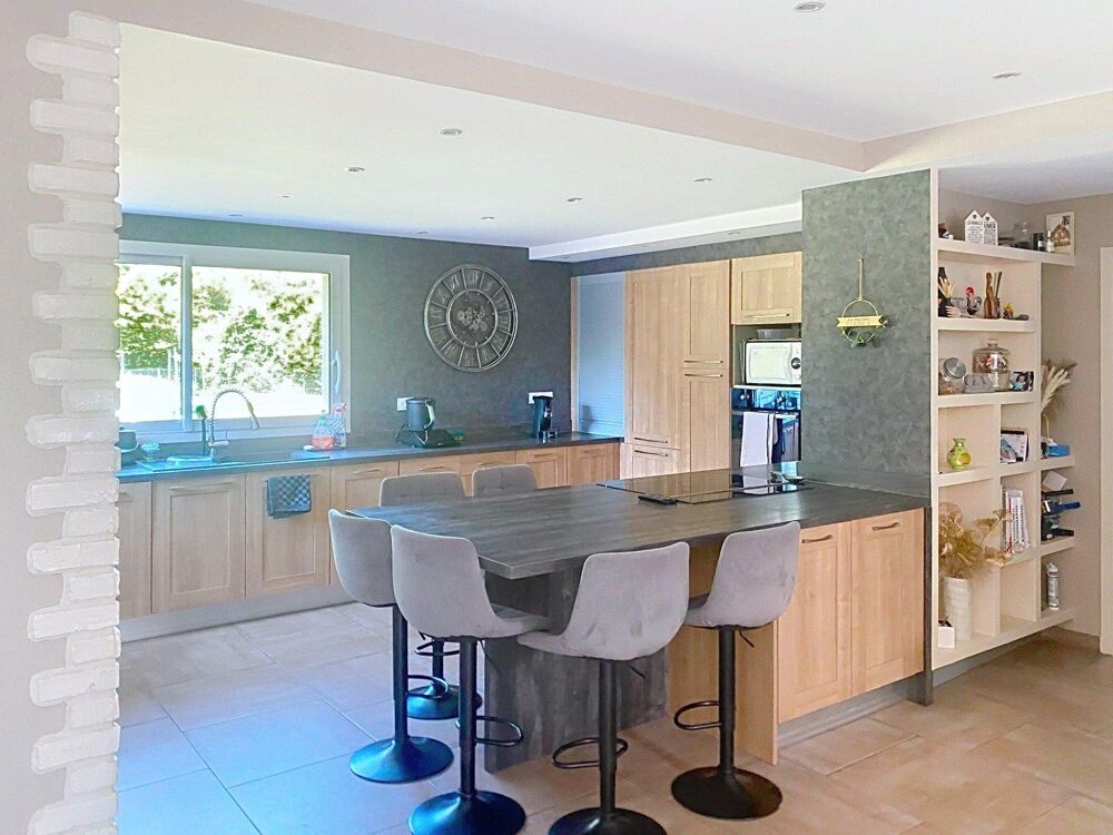 Maison 228 m², 5 chambres, terrain de 4120 m², 10 min de Flers