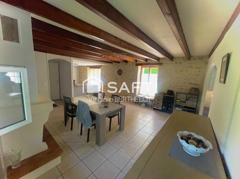 MAISON EN PIERRE/3CHAMBRES/CAVE/GARAGE A BECELEUF!