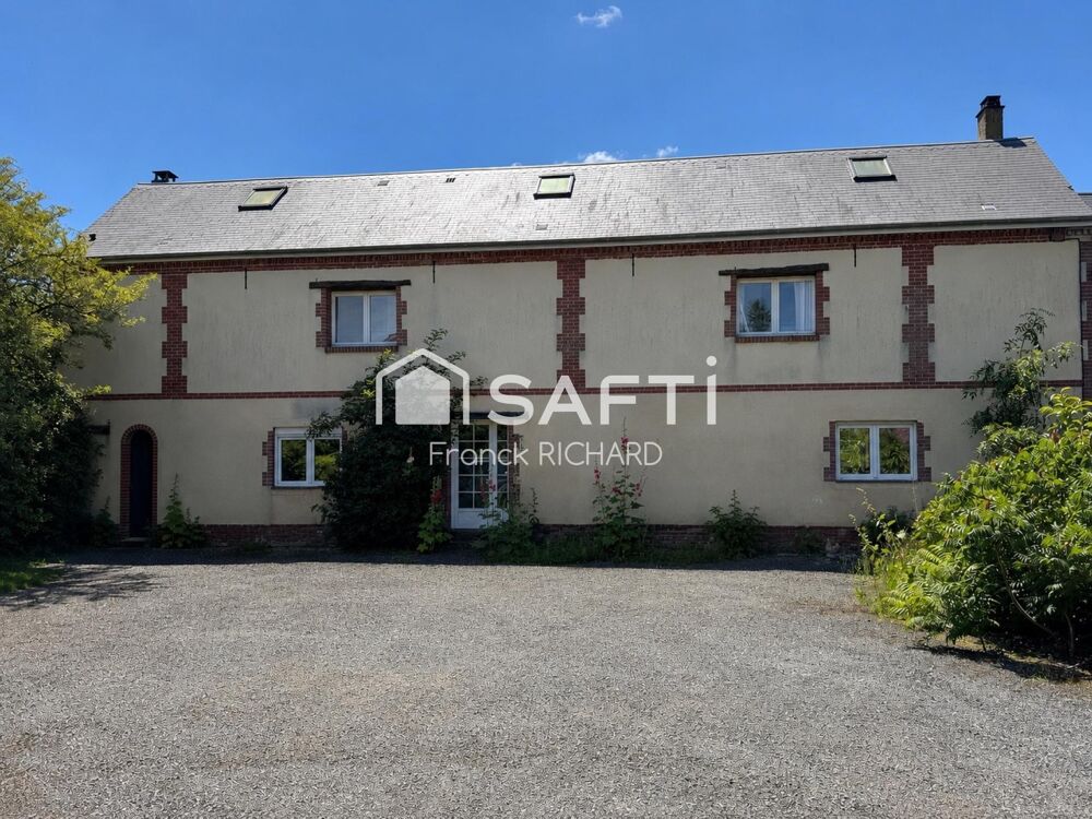 Grande maison familiale de 178 m²  Dépendances, grange et 3 000 m² de terrain clos