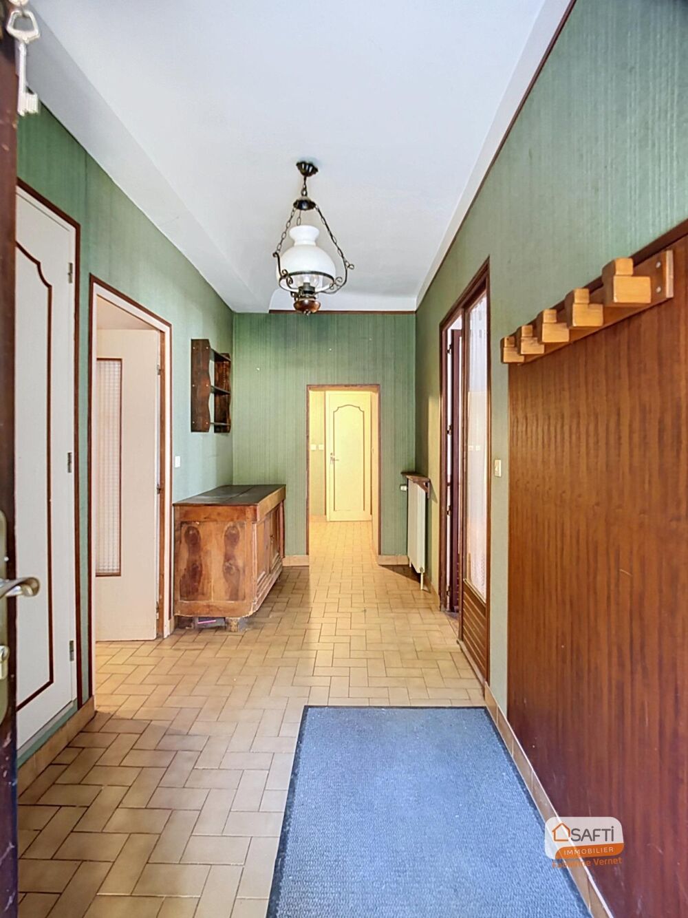 Ancienne auberge du XVIIè siècle avec jardin et dépendances