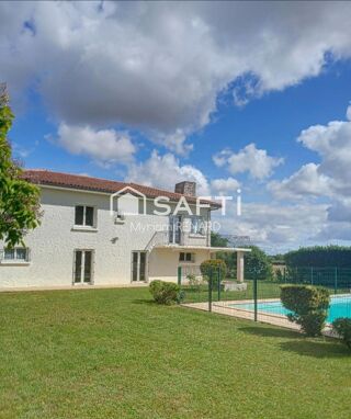  Maison à vendre 10 pièces 218 m²
