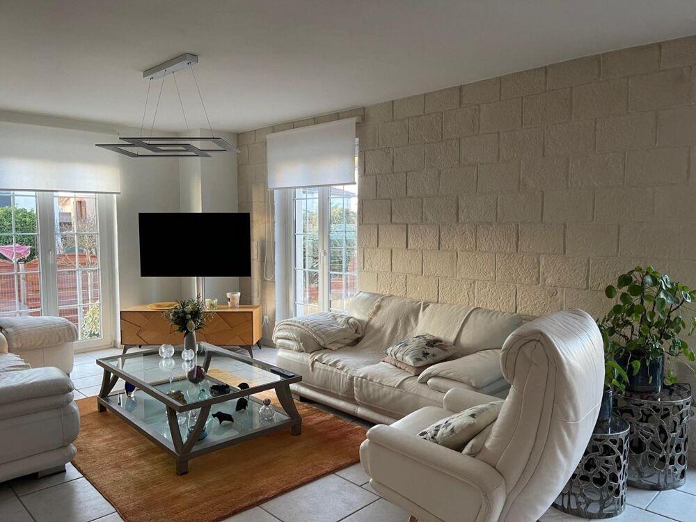 Vente Maison À vendre une propriété rare de 9 pièces alliant espace, confort et qualité de vie sur Pfastatt. Pfastatt