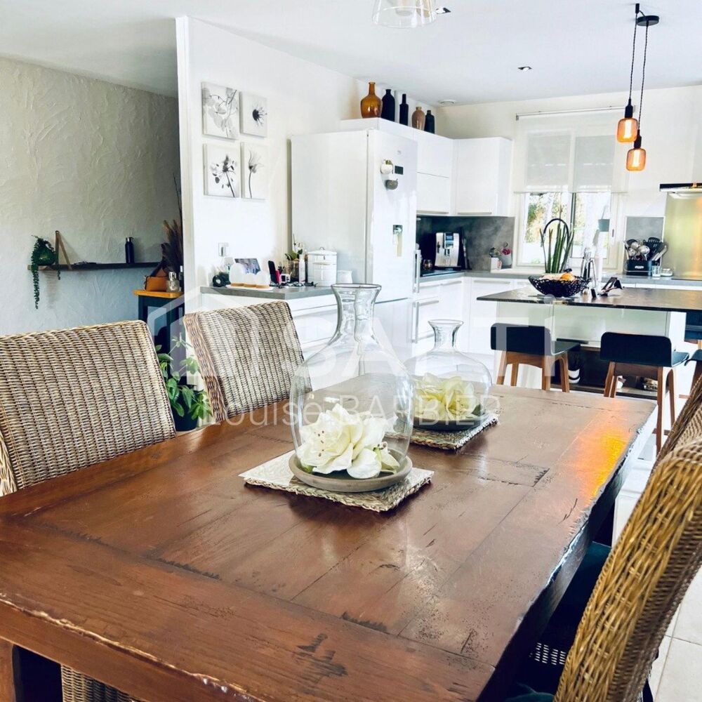 Vente Maison Maison plein pied T4, piscine, dépendance, terrasse Rognac