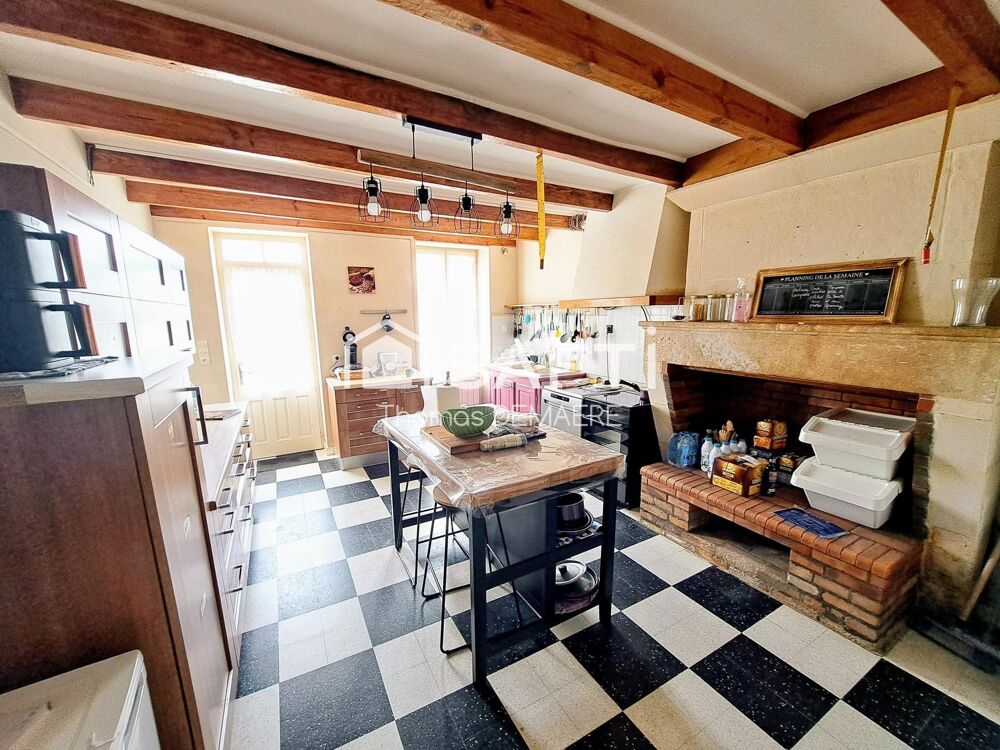 Grande maison familiale rénovée avec dépendance en pierre et zéro travaux !