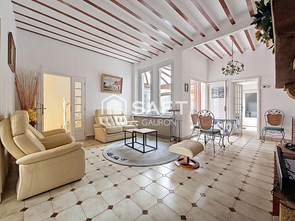 Sect Jamin 145 m² jardinet, cour, terrasse, garage