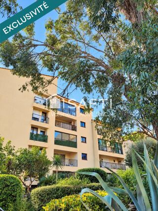 Vente Appartement À Fréjus, un 3 pièces où tout est prévu pour vous simplifier la vie : climatisation, deux loggias, stationnements et garage-cave Frejus
