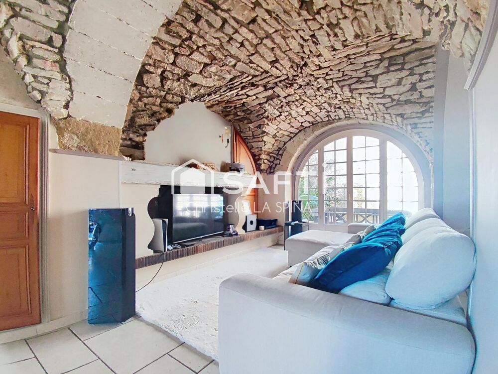 Vente Maison Maison de caractère en pierre avec cour ensoleillée Vergeze