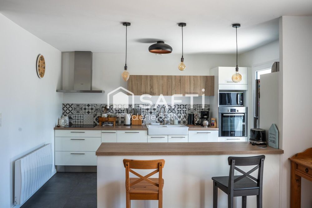 Vente Maison Coup de cœur pour cette maison rénovée avec belle terrasse et garage Lege-cap-ferret
