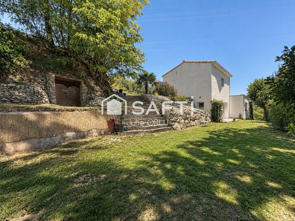 Maison rénovée de 178 m² sur 4 021 m² - 4 chambres