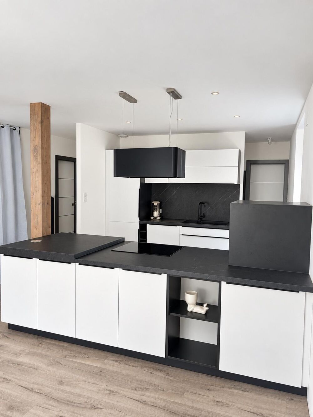 T3 de 85 m2 en duplex avec GARAGE indépendant motorisé. Rare à Gérardmer.