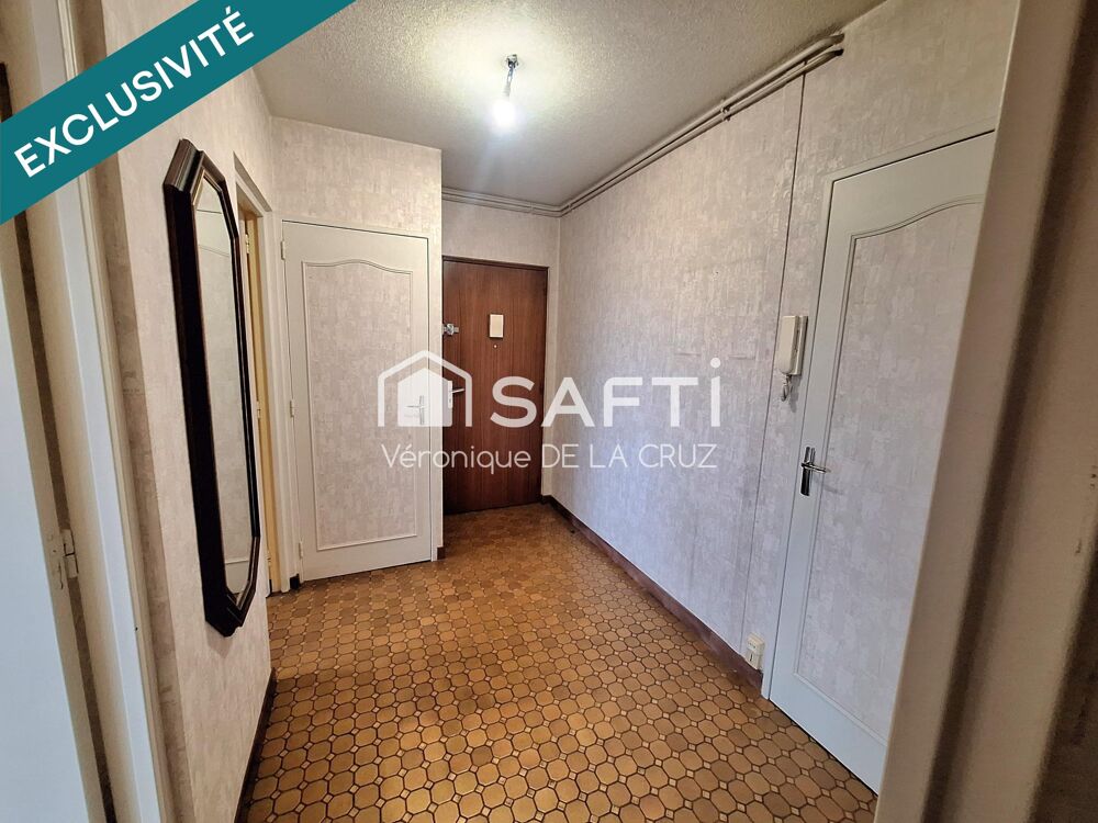 Vente Appartement Décines, Appartement T3, 77m²,belle pièce de vie, cave et place de parking privative Decines-charpieu