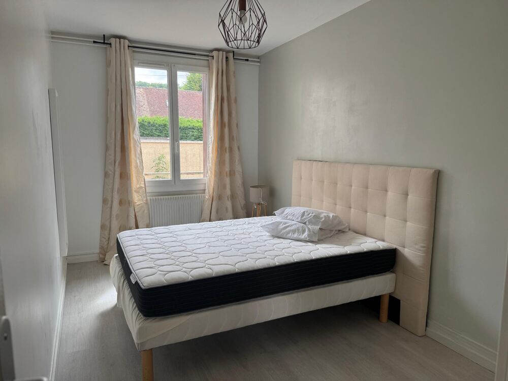 Location Appartement Appartement F4 proche gare avec parking et cave Évreux