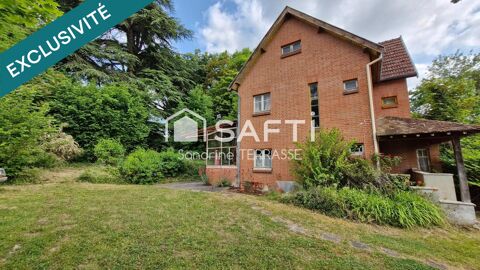   MAISON A RENOVER SUR TERRAIN CONSTRUCTIBLE 3000 M Maison - 9 pice(s) - 170 m