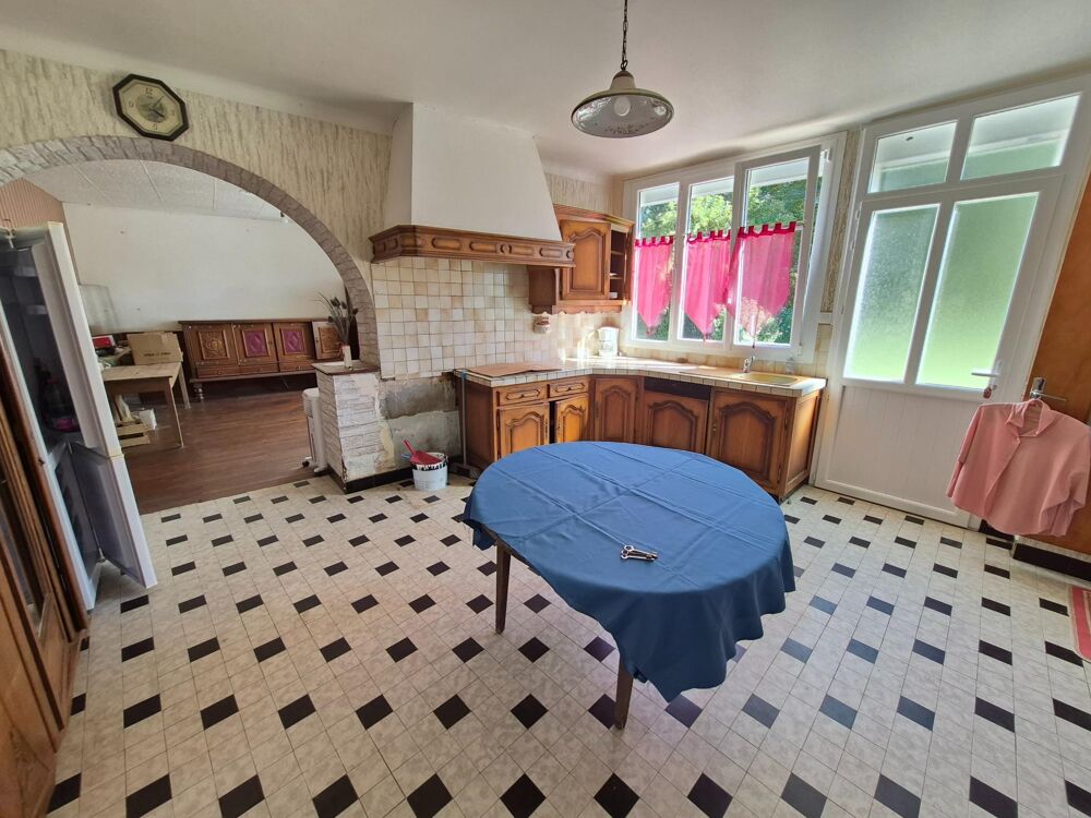 Vente Maison MAISON TRADI A RESTAURER 3ch +Parc 1/2ha +Hangars Paulmy