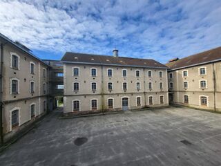  Immeuble � vendre 8000 m�