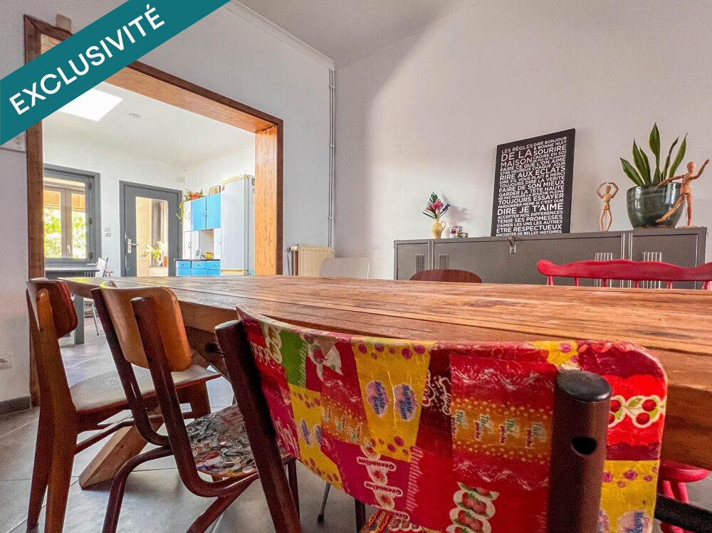 Grande maison familiale semi individuelle de 140m² sur un terrain de 262m² avec garage !!