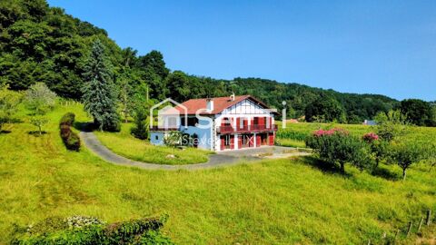   Maison basque de 336 m². 2 logements indépendants Maison - 12 pièce(s) - 336 m²