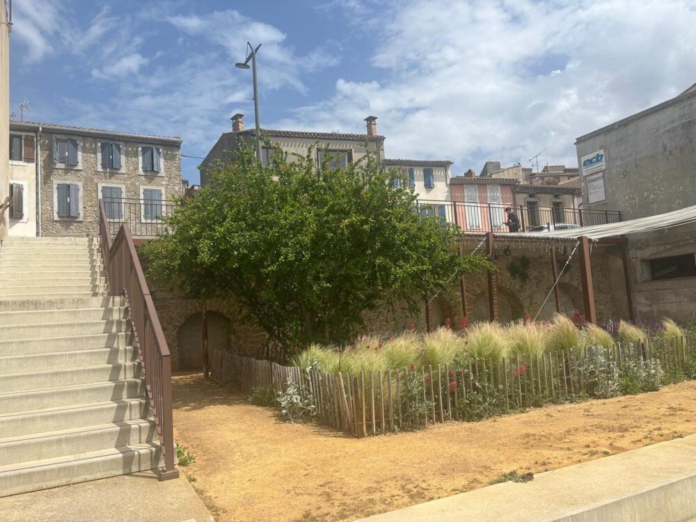 Maison de ville rénovée  Centre de Castelnaudary  À deux pas du Grand Bassin