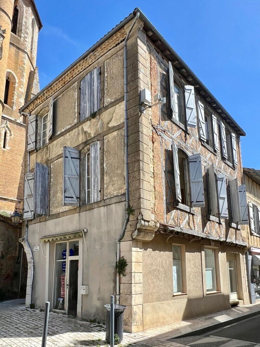 Vente Immeuble IMMEUBLE PLACE DE LA CATHEDRALE Eauze
