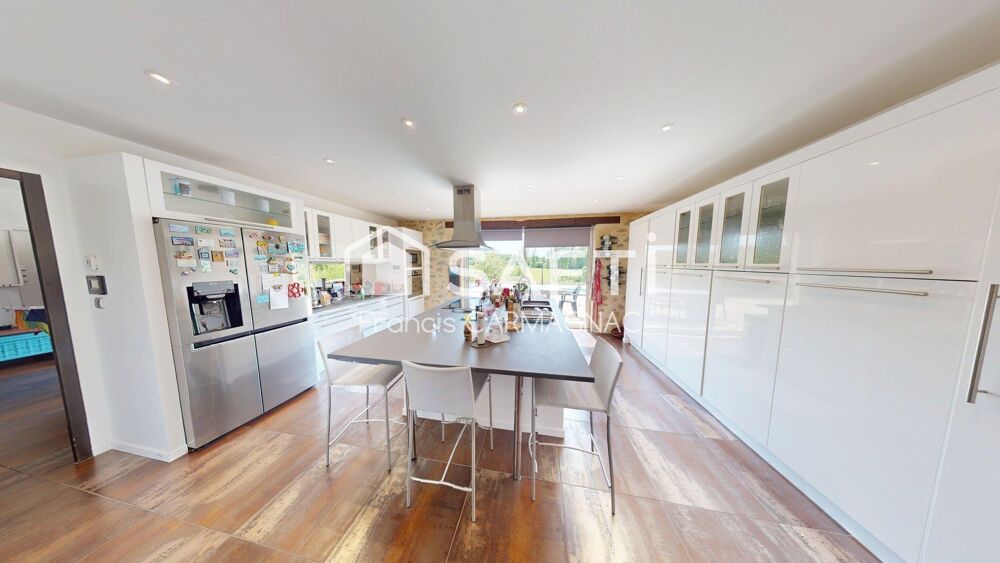 Magnifique propriété 462 m² 12 pièces deux piscines