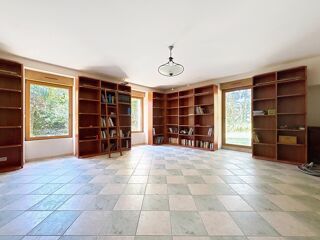  Maison à vendre 10 pièces 325 m²