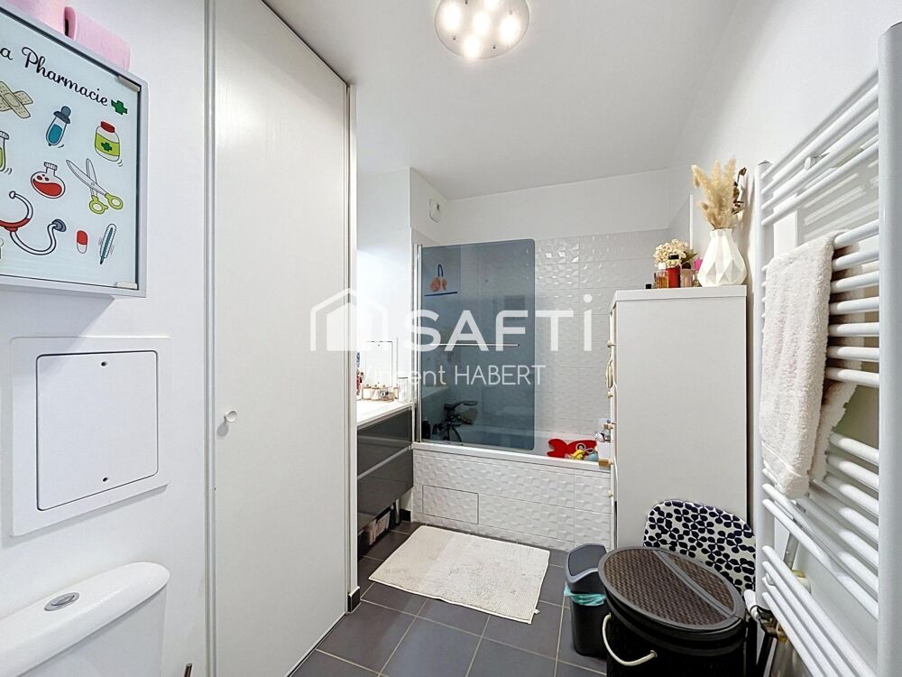 Vente Appartement Très beau T2, proche centre-ville, commerces et transports Acheres