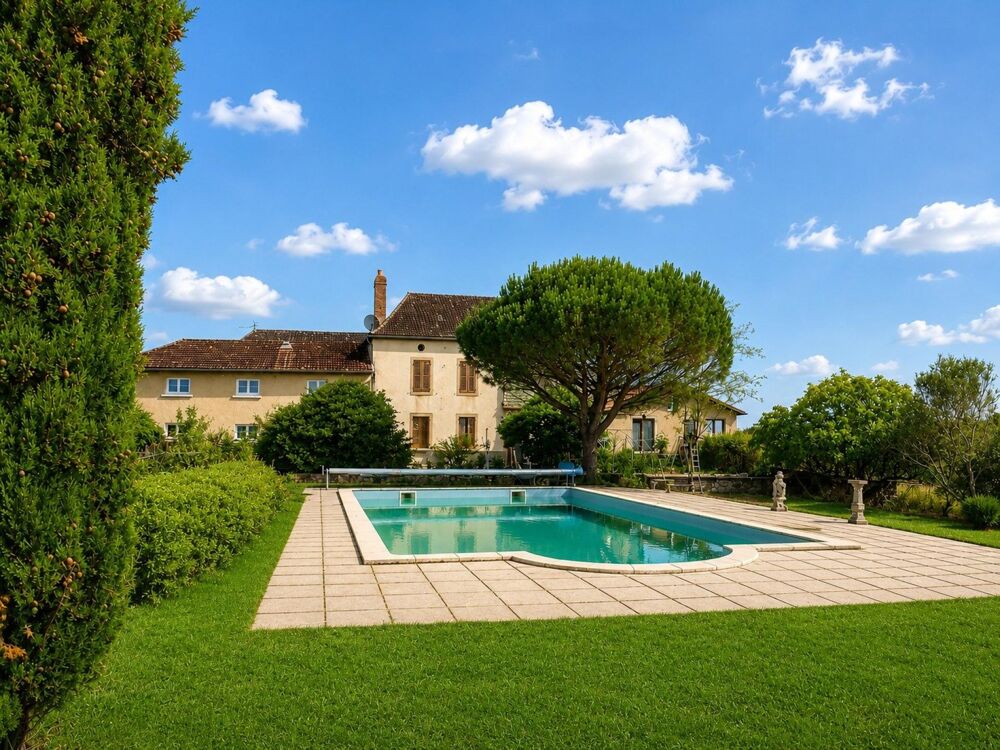 Maison 6 pièces de 245m²