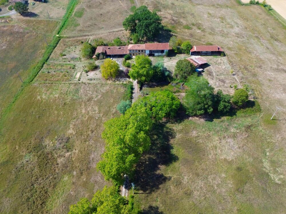 Vente Maison Une jolie ferme très ancienne avec sa maison principale tout juste rénovée Lannepax