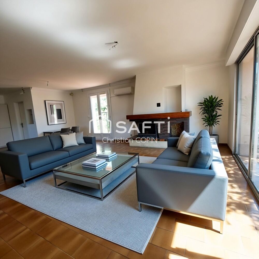 VILLA DE PLEIN PIED DE 116M2 À SAINT CYR SUR MER
