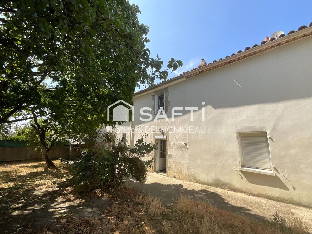 Vente Maison Maison mitoyenne 91m2, 2 chambres, bureau 18m2 et terrain clôturé La roche-sur-yon