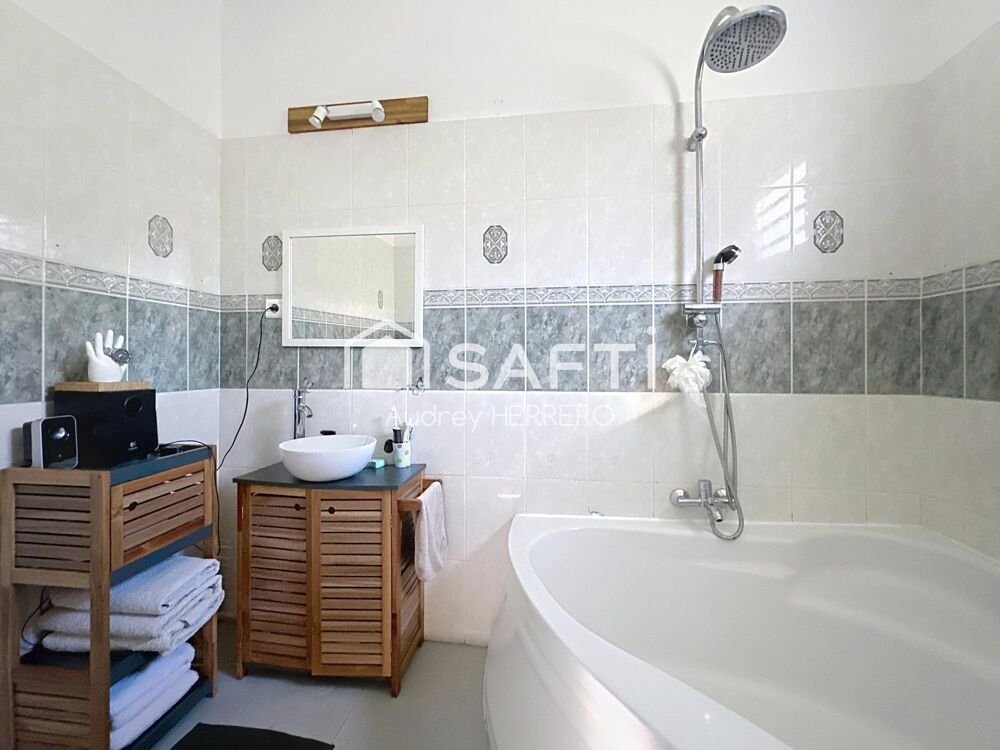 � vendre  Maison Port-Louis (97117)