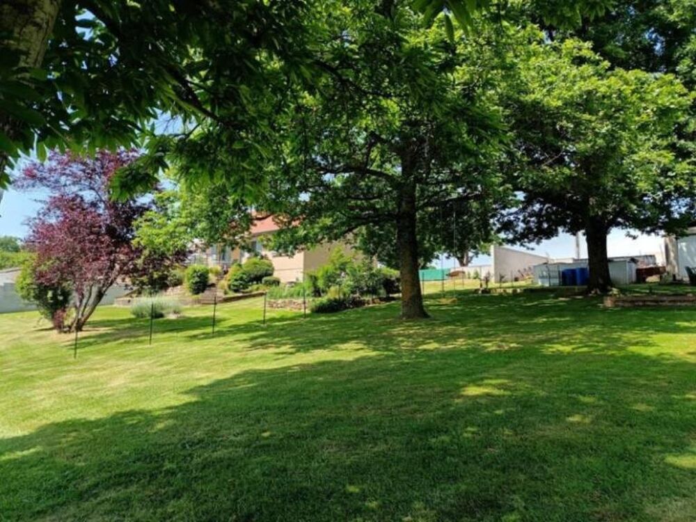 Maison T4+1 dans une impasse au calme avec accès de plain-pied possible, terrasse avec magnifique panorama campagnard