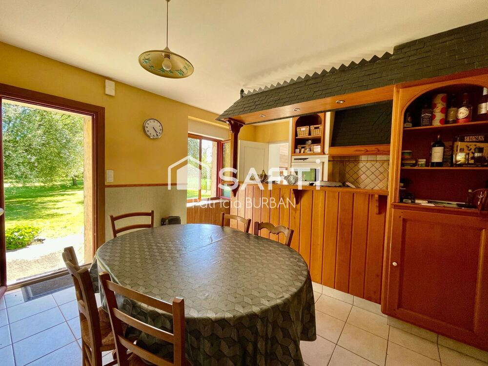 Maison familiale 8 pièces 2960 m2 de terrain