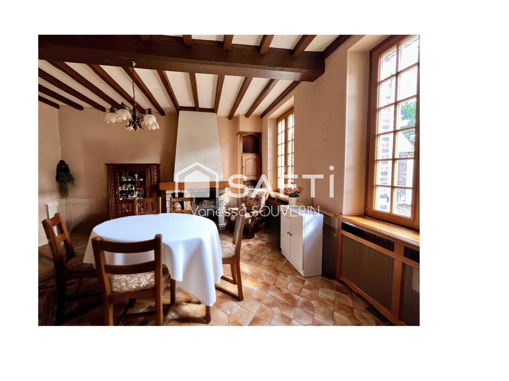 Maison de village avec dépendance sur 1248 m2 clos